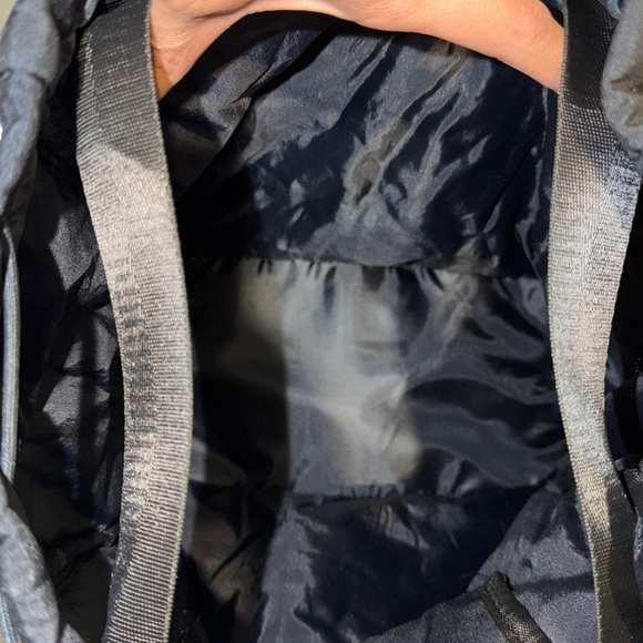 Beyond Yoga Convertible Gym Bag Backpack Black Studio Yoga - Picture 6 of 6